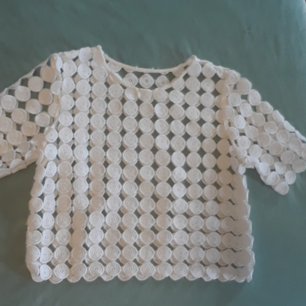Unique White Top Sz Small